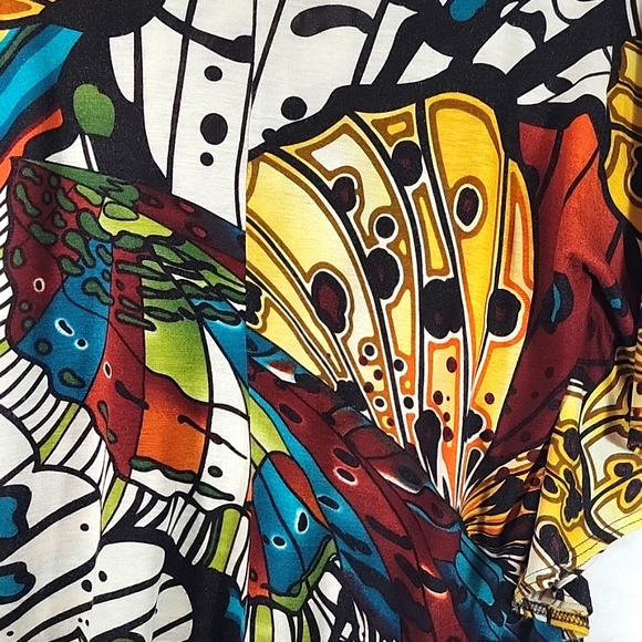 New Directions Batwing Sleeve Butterfly themed Top SizeM - Picture 7 of 7